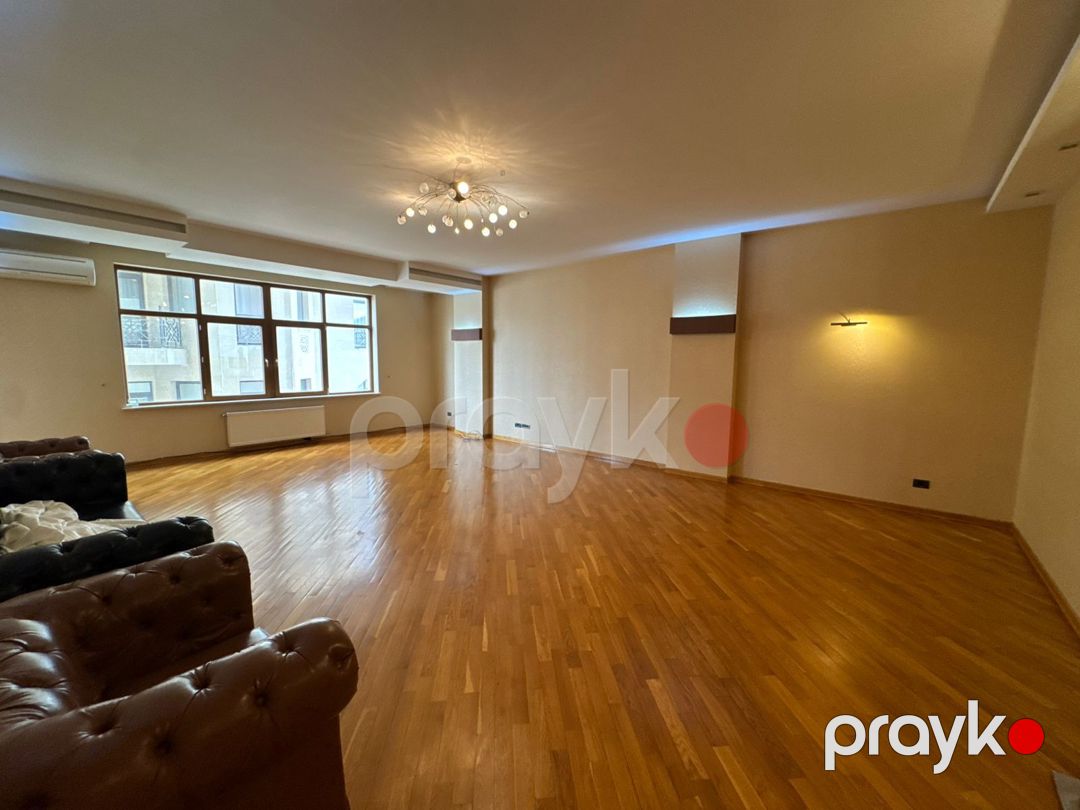 Satılır 4 otaqlı yeni tikili 230 m² — Mənzil, Bakı (9)