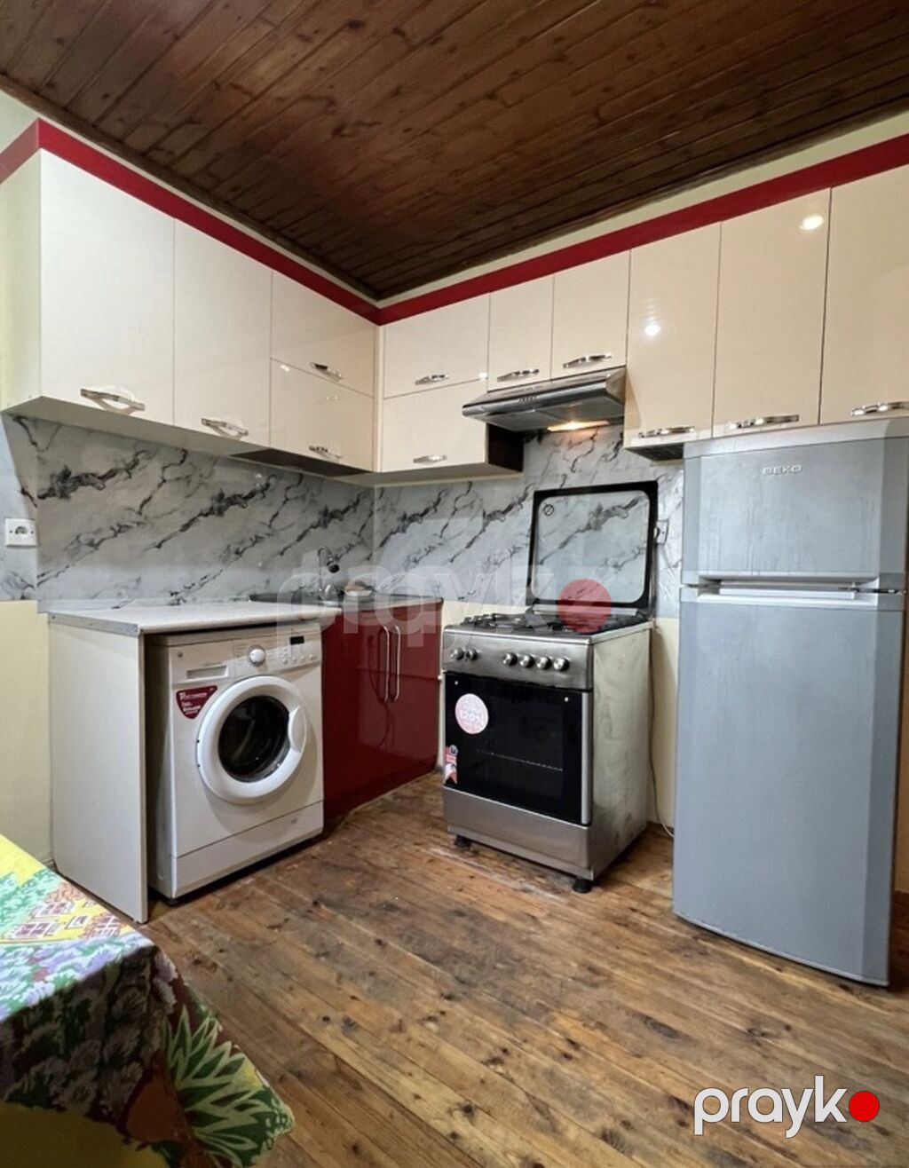 Əmircanda 2 otaglı həyət evi kirayə verilir, evdə vər bir şəraət — Qonaq otağı üçün, Bakı