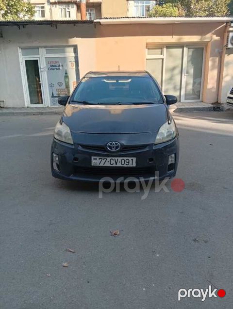 Toyota Prius, 1.8 L, 1.3 kWh, 2011 il, 300 000 km — Bakı