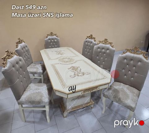 Dəst – klassik üslubda yemək otağı mebeli. Qiymət: 549 AZN (şəkildə — Bakı