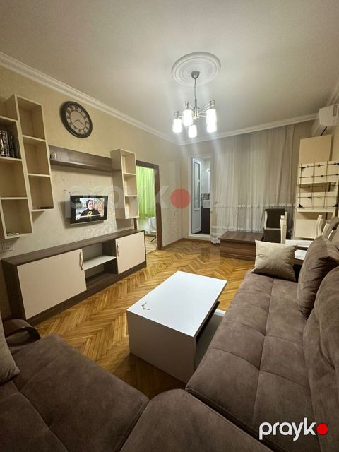 İcarəyə verilir 2 otaqlı köhnə tikili 55 m² — Bakı
