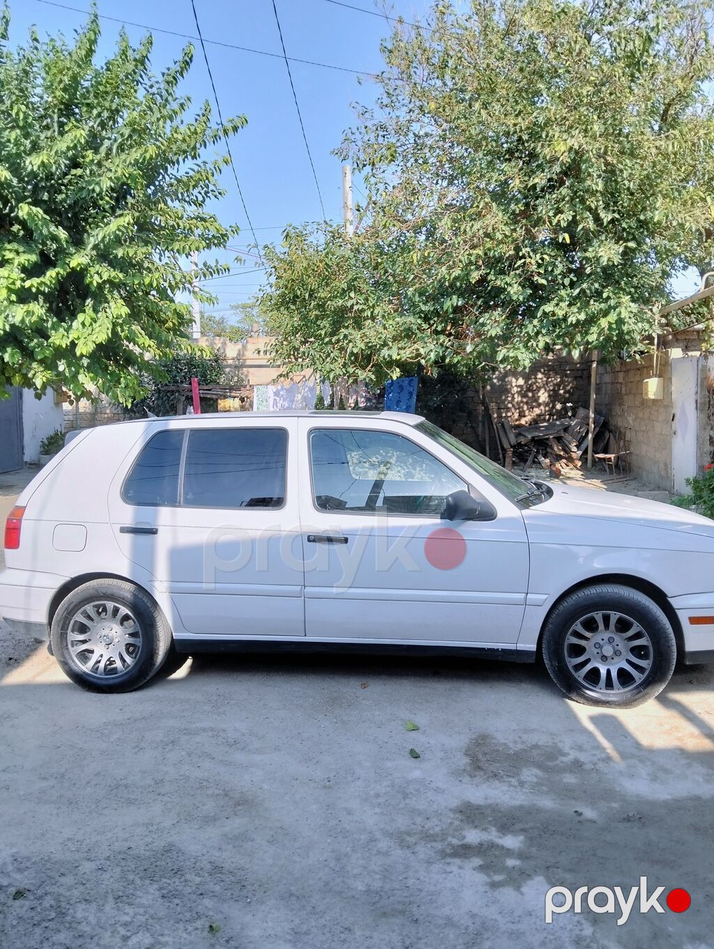 Volkswagen Golf III, ağ rəng, 5 qapılı hetçbek. Əsas xüsusiyyətlər — Avtomobillər, Digah (4)