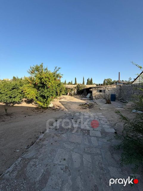 5 sot torpaq sahəsi, Şüvəlan qəs — Bakı