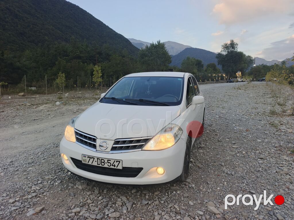 Nissan Tiida: 1.4 l 2012 il Sedan — Avtomobillər, Şəki