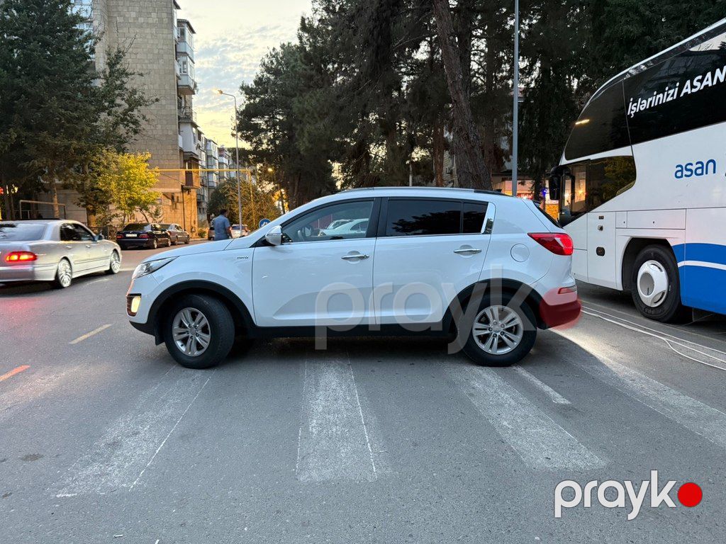 Kia Sportage, 2.0 L, 2011 il, 252 000 km — Avtomobillər, Şirvan (4)