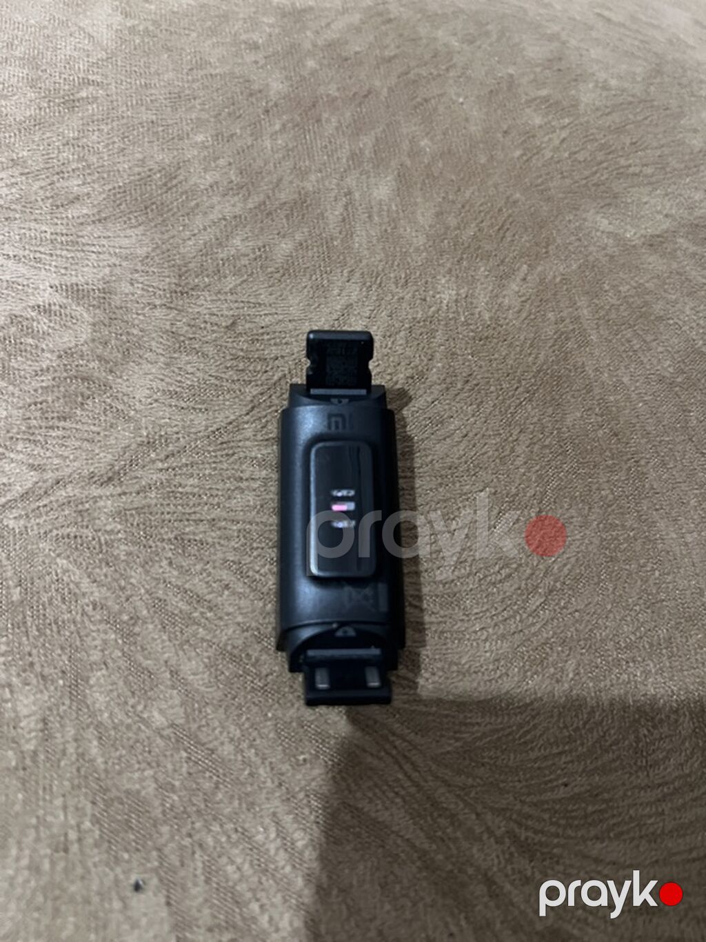 Qiymet sondur mi band 4c isleyitdi ama indi zarwtkya goyuram acilmir — Salon detalları, Bakı (2)
