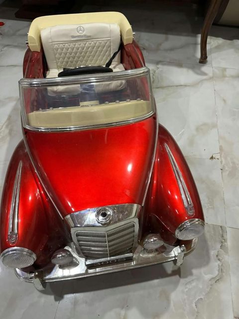Milana Mercedes 300S qiymeti 280man 500 man alınıb heç bir problemi — Детский транспорт