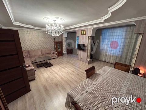Satılır 4 otaqlı köhnə tikili 87.8 m² — Bakı