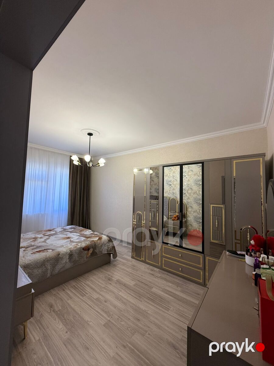 Satılır 4 otaqlı köhnə tikili 110 m² — Mənzil, Bakı (2)