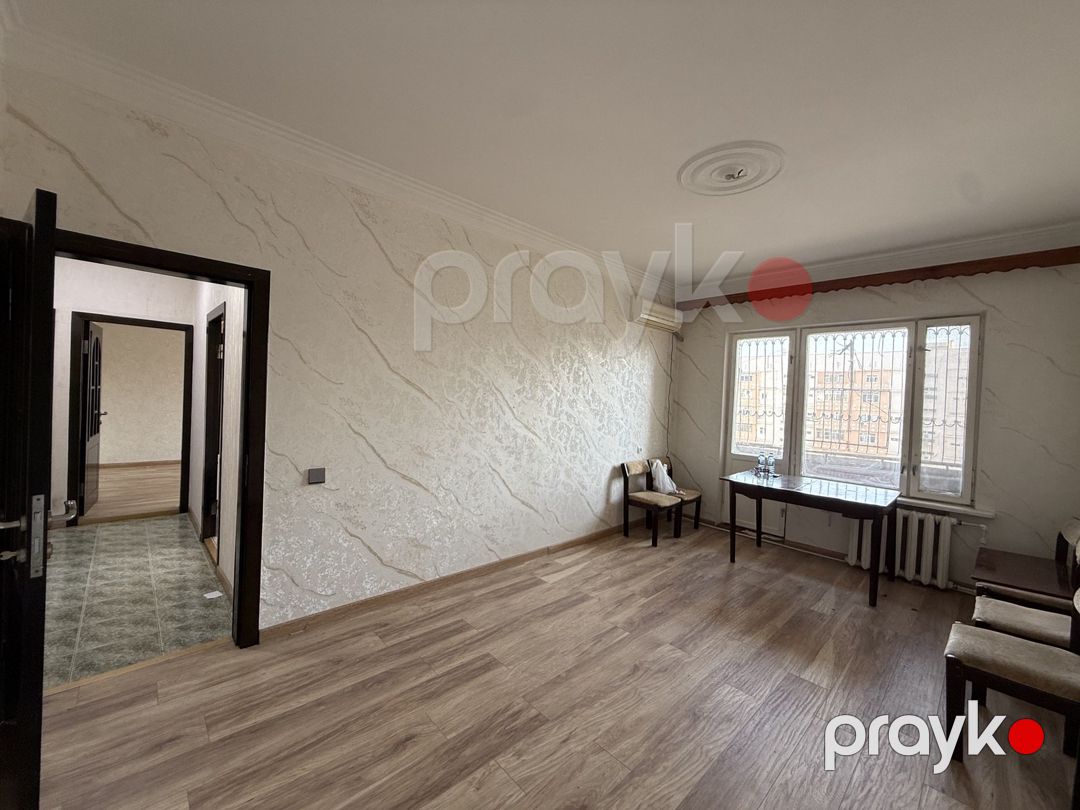 Satılır 4 otaqlı köhnə tikili 102 m² — Mənzil, Bakı (2)