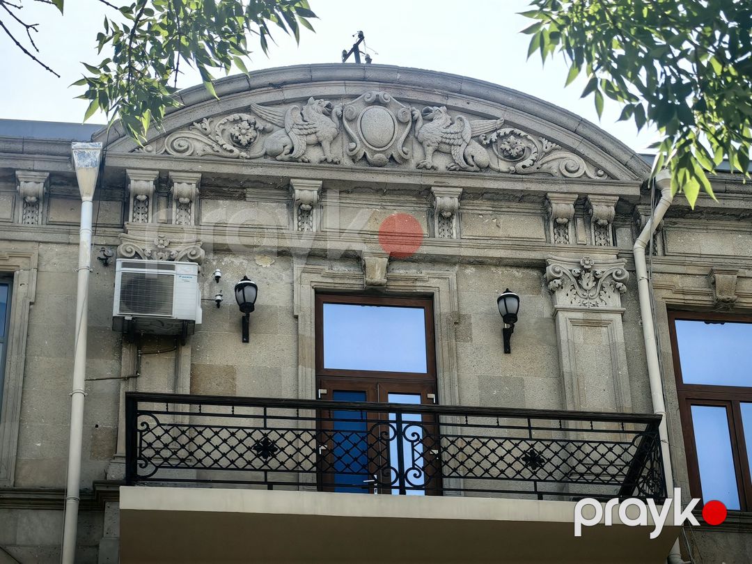Satılır 6 otaqlı köhnə tikili 345 m² — Mənzil, Bakı (2)