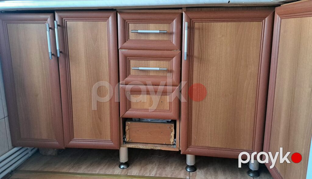 Mətbəx mebel dəsti və lavabo - Üst divar dolabları: klassik taxta — Mətbəx mobilyası, Masazır (3)