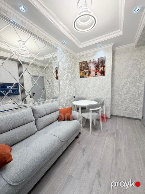 Satılır 2 otaqlı köhnə tikili 42 m² — Bakı