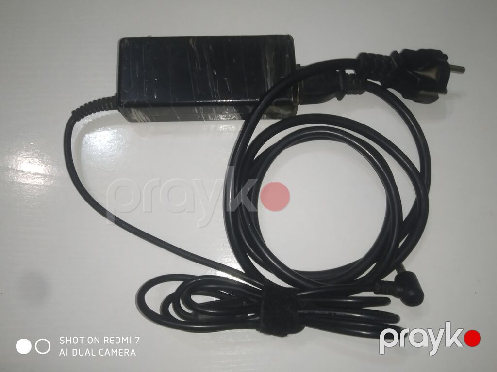 Noutbuk satılır — 200 AZN Prosessor: Intel Core i3 Qrafika — Acer, Digah (3)