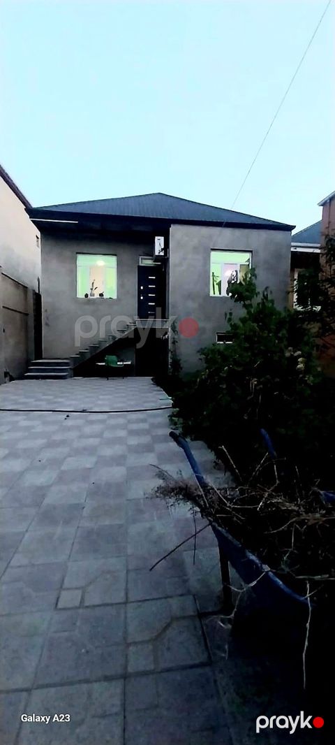 Satılır 3 otaqlı həyət evi/bağ evi 100 m² — Bakı
