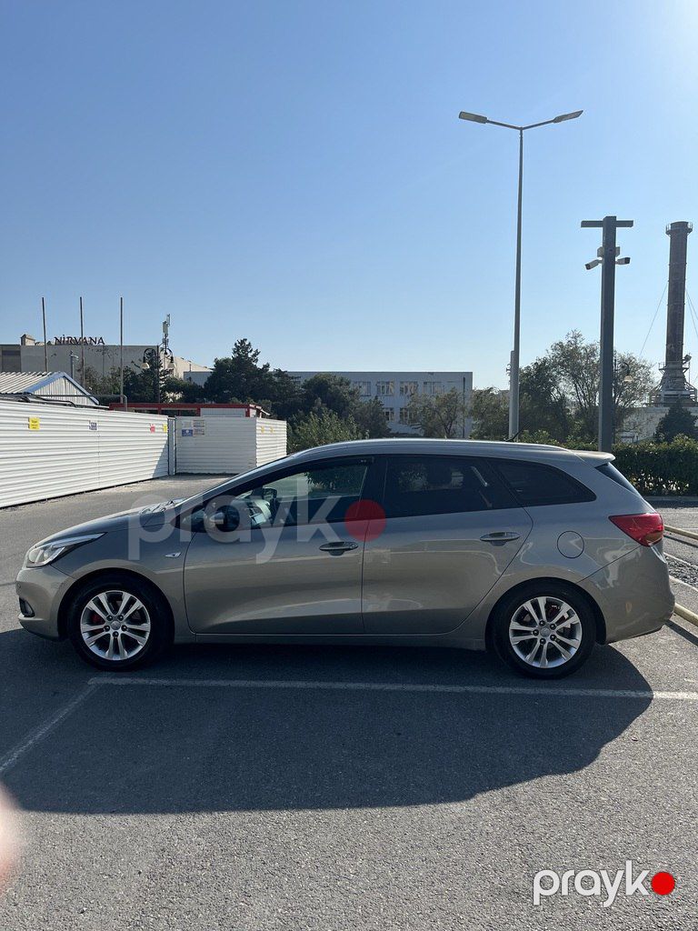 Kia Ceed SW, 1.6 L, 2012 il, 323 500 km — Avtomobillər, Bakı (4)