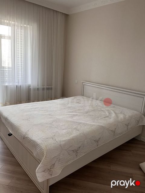 Ağ rəngli iki nəfərlik yataq dəsti - Ölçü: təxmini 160x200 sm — Bakı
