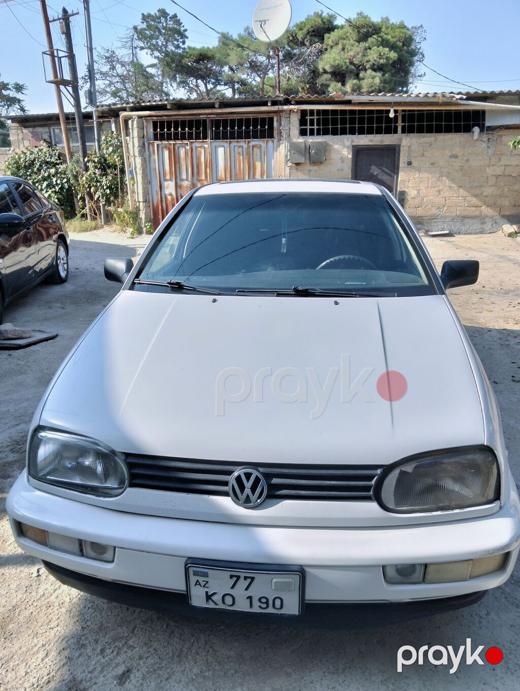 Volkswagen Golf III, ağ rəng, 5 qapılı hetçbek. Əsas xüsusiyyətlər — Avtomobillər, Digah