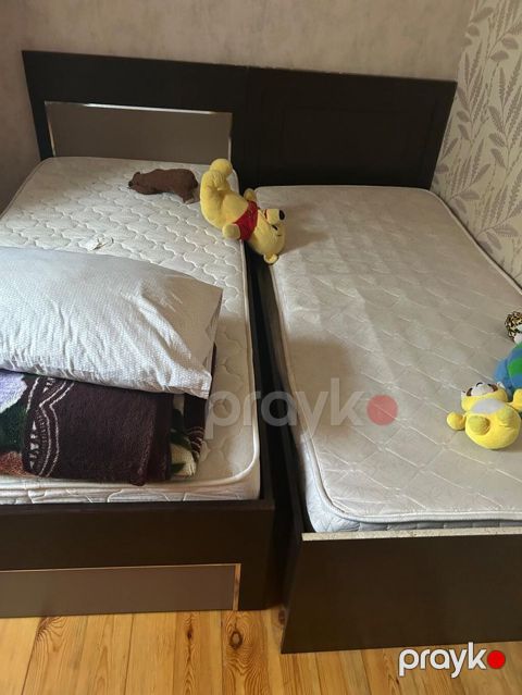 İki ədəd tək nəfərlik çarpayı dəsti - Ölçü: təxmini 90x200 sm (hər — Masazır