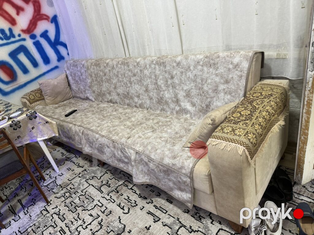 Uzun üçyerlik divan - Klassik dizayna sahib uzun, üç nəfərlik divan — Divanlər, Bakı