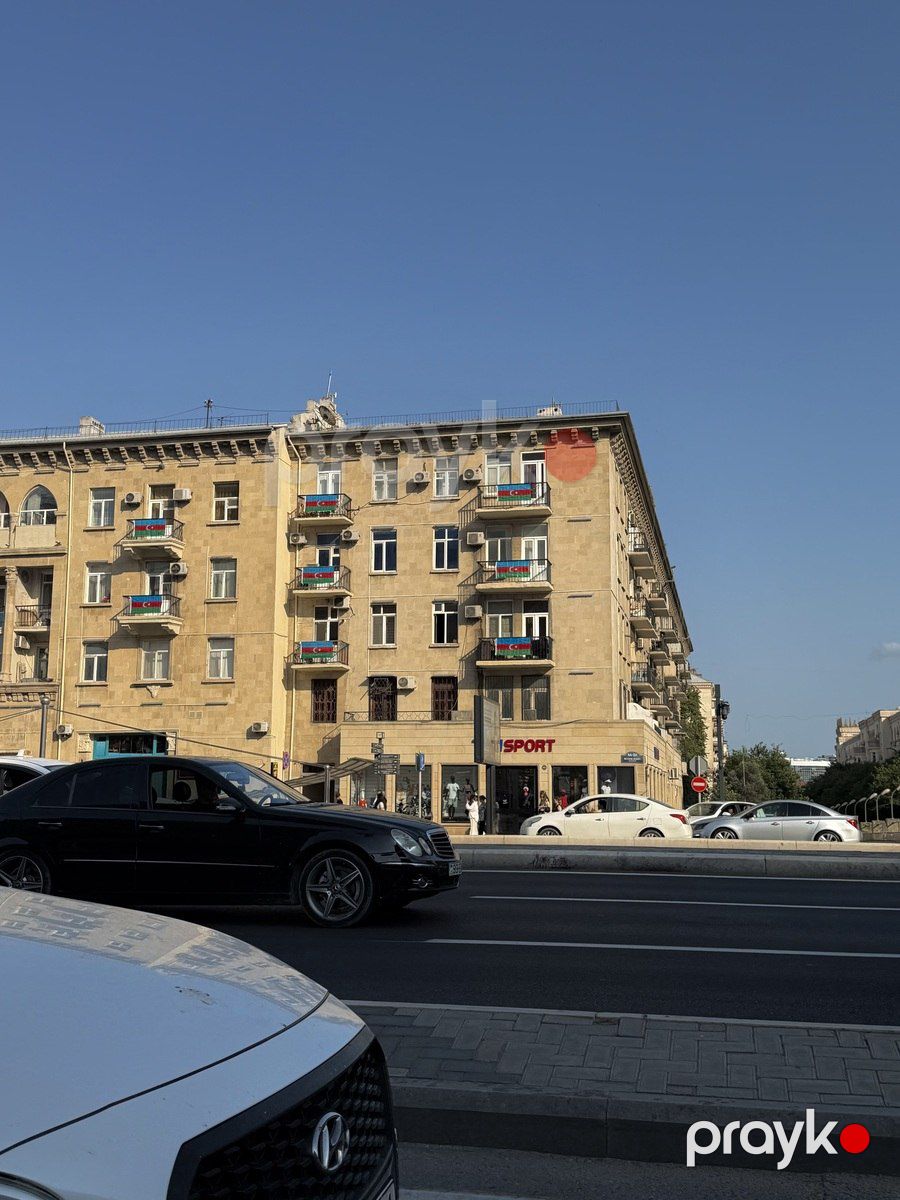 Satılır 2 otaqlı köhnə tikili 43 m² — Mənzil, Bakı (3)