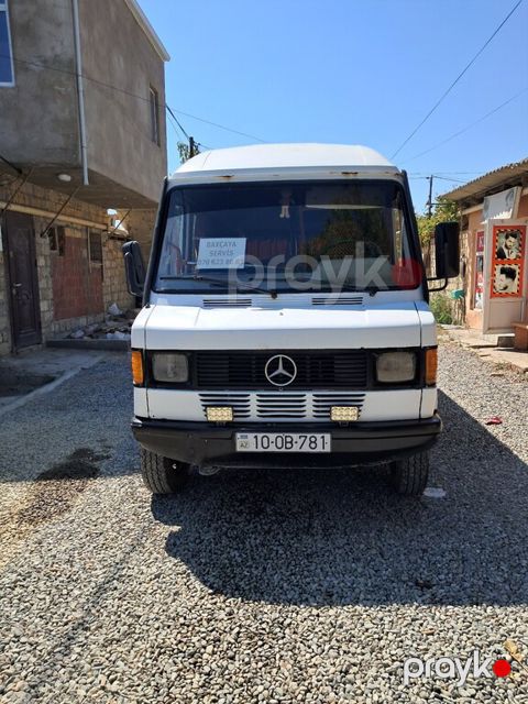 Mercedes 208 D, 2.5 L, 1993 il, 585 588 km — Bakı