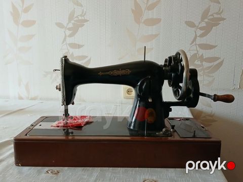 Kolleksiya üçün klassik tikiş maşını – Yamz (sovet istehsalı) — Bakı