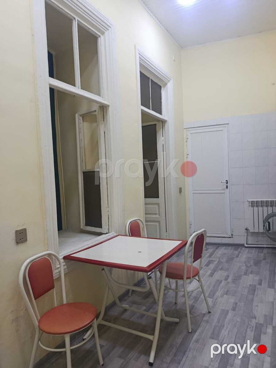 Satılır 2 otaqlı köhnə tikili 56 m² — Mənzil, Bakı (8)