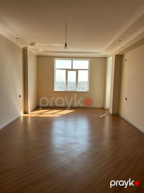 Satılır 4 otaqlı yeni tikili 200 m²