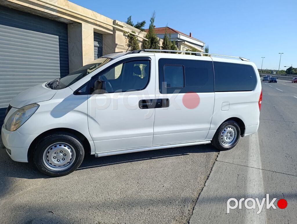 Hyundai h1 avtomat benzin 2.4 mator 11+1 d kateqoriyası əla — Avtomobillər, Bakı (7)
