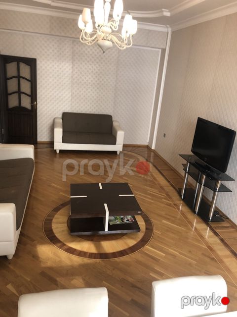 İcarəyə verilir 3 otaqlı yeni tikili 105 m²
