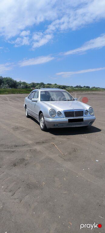 Mercedes E 230, 2.3 L, 1996 il, 260 602 km — Xaçmaz