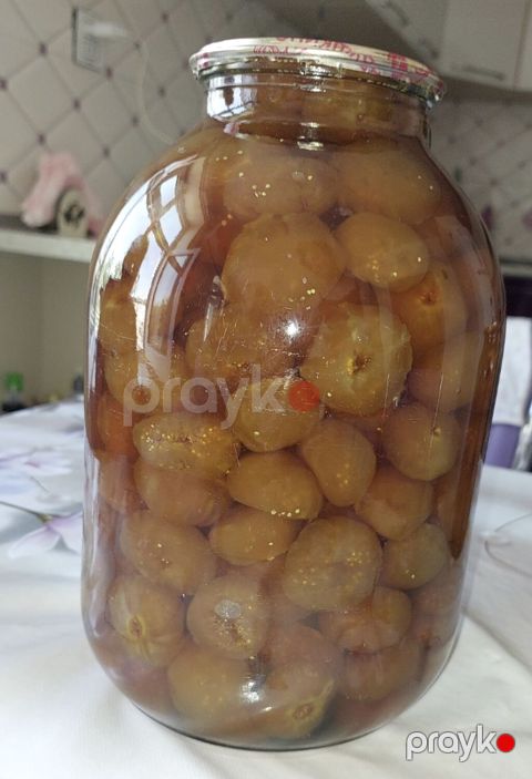 Bakı ənciridi.Qabıqları soyulub.3kq balon 25azn.2kq 18azn.1kq banka — Bakı