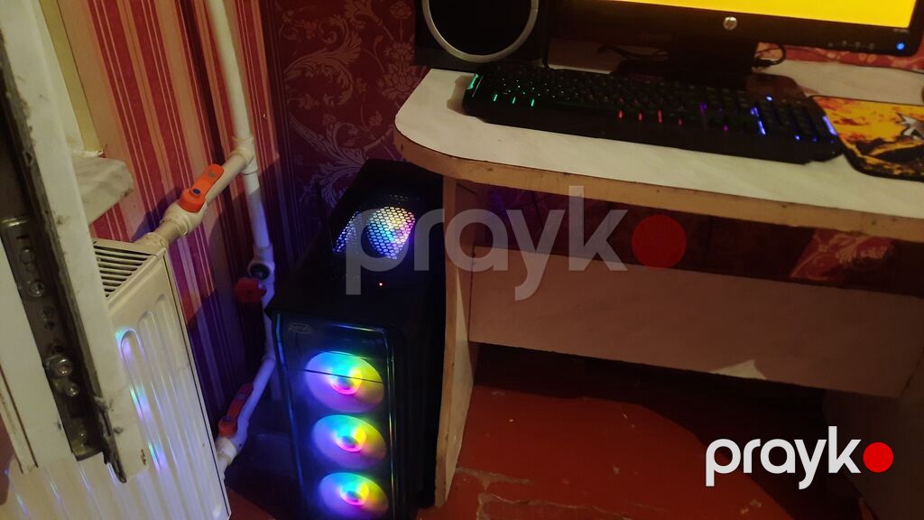 Salam Komputer satilir Ela komouterdir islemeyin e soz ola — Masaüstü kompüterlər, Bakı (3)