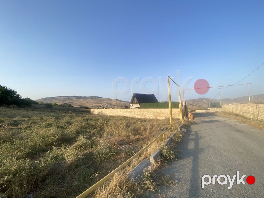 8 sot torpaq sahəsi, Xızı r — Torpaq, Xızı