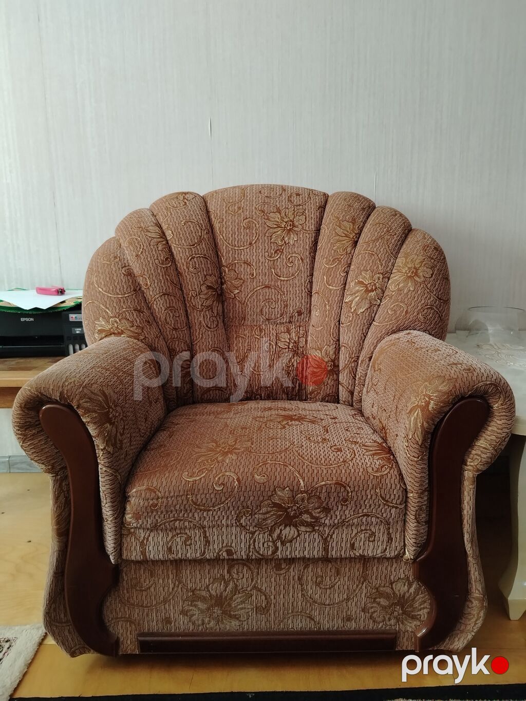 Klassik üslubda yumşaq mebel dəsti - Tərkib: 1 böyük divan + 2 ədəd — Yumşaq mobilya dəstləri, Bakı