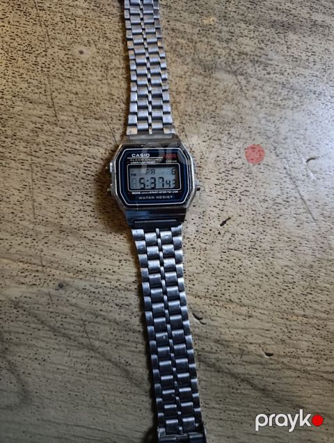 Casio 593A159w seriyası üslubunda klassik rəqəmsal qol saatı — Bakı