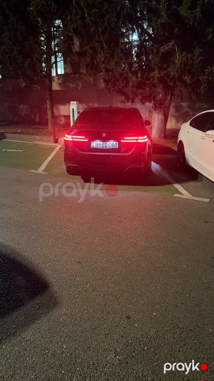 BMW 530e, 2.0 L, 19.4 kWh, 2024 il, 26 000 km — Avtomobillər, Bakı (12)