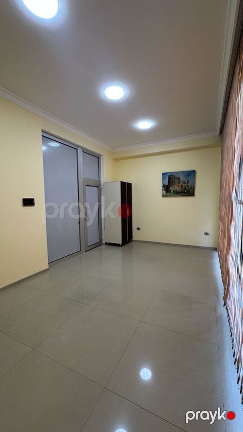 Satılır obyekt 40 m²