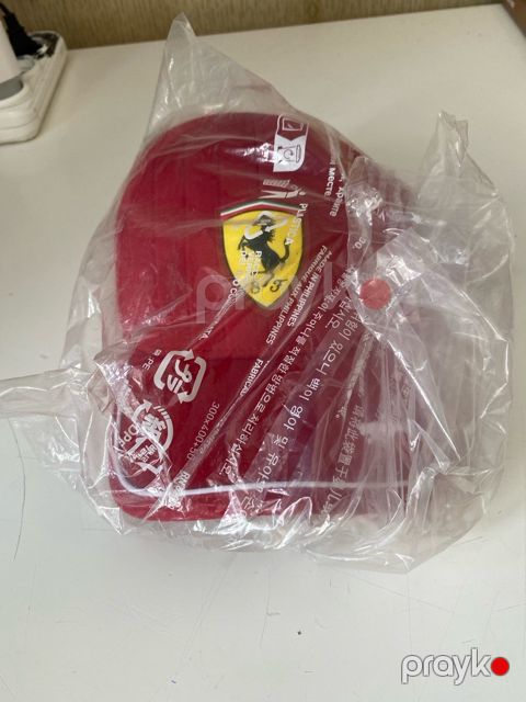 Kepka Ferrari — Bakı