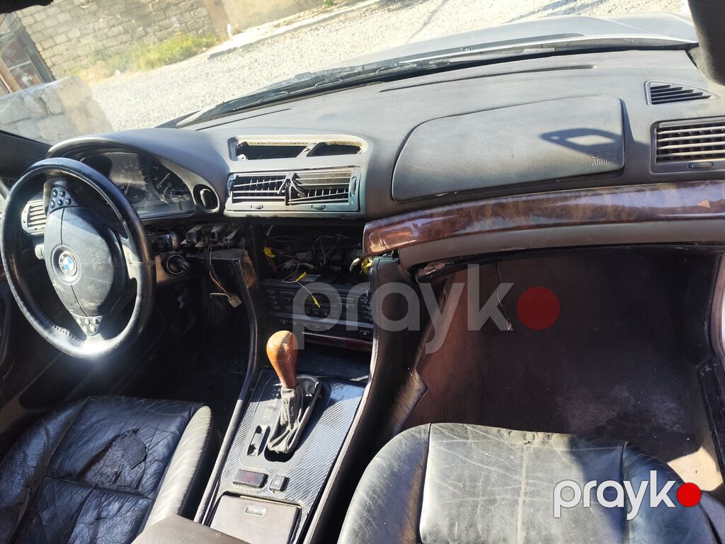 BMW 7 Series E38 sedan – ehtiyat hissələri Avtomobil tam işləkdir ama — Digər, Digah (3)