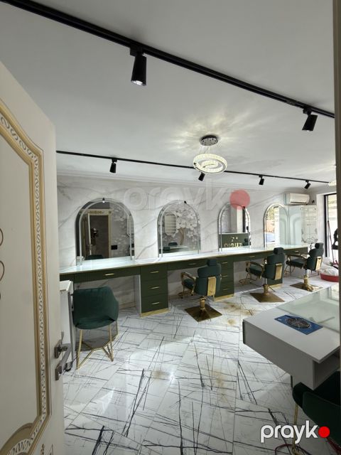 Satılır obyekt 80 m² — Bakı