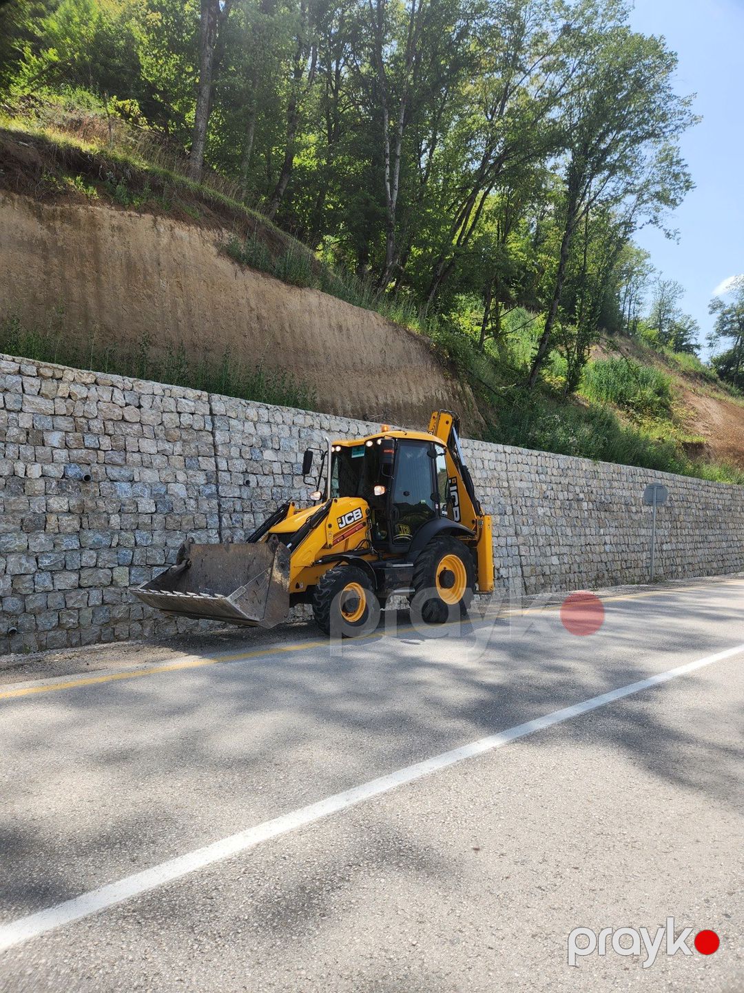 JCB, 2015 il, icarəsi — Avtomobil icarəsi, Bakı (9)