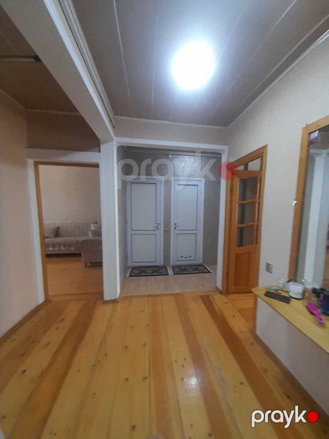 Satılır 3 otaqlı köhnə tikili 70 m² — Bakı