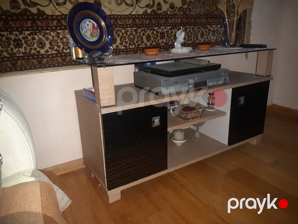 Televizor altlığı, TV stend. Möhkəm materialdandır. Ayrıca kronşteyni — Televizor altlıqları və standlar, Bakı (2)