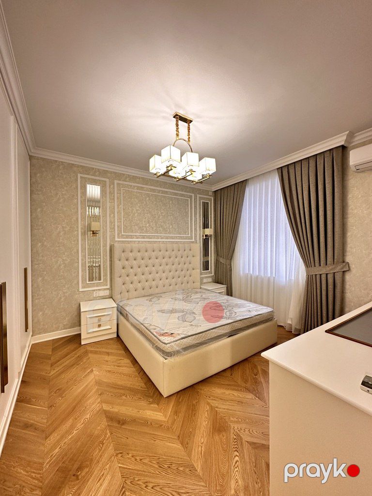 Satılır 4 otaqlı köhnə tikili 130 m² — Mənzil, Bakı (8)