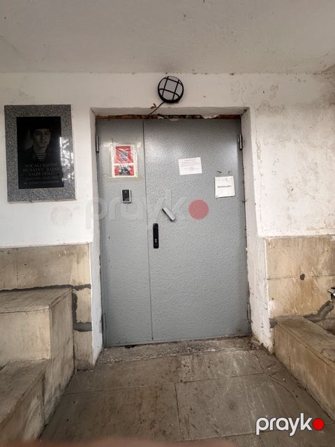 Satılır 3 otaqlı köhnə tikili 90 m²