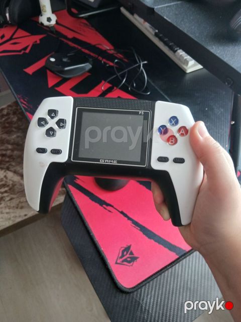 Portativ əl oyun konsolu – “P5 Game” modeli Xüsusiyyətlər: - İnteqrə — Gəncə