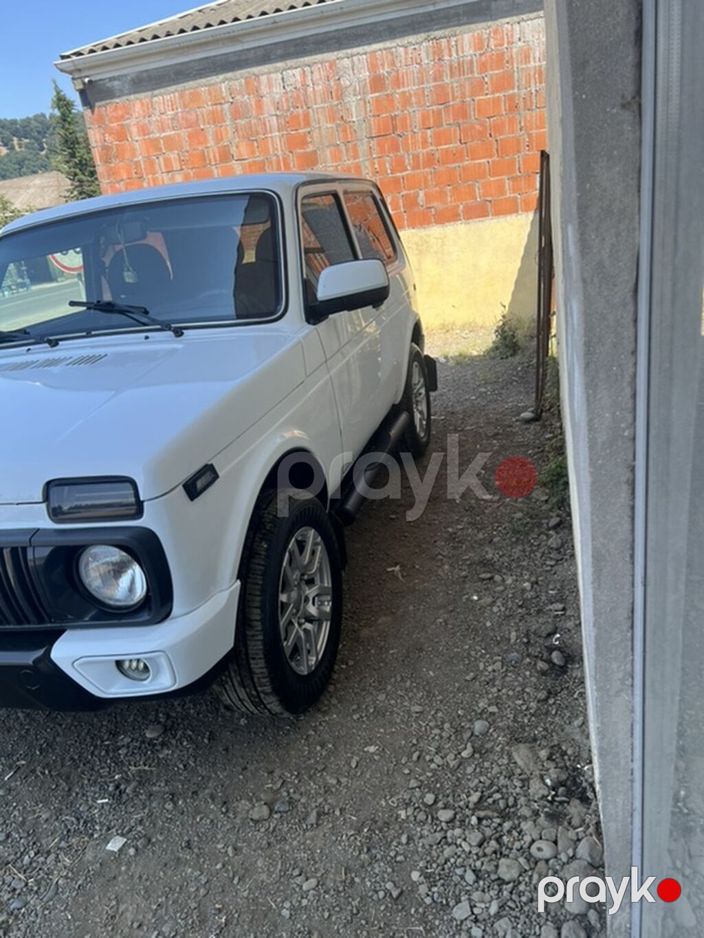 VAZ Lada Niva (3 qapılı SUV) Xüsusiyyətlər: - Kuzov rəngi: ağ - 3 — Avtomobillər, Ağsu (3)