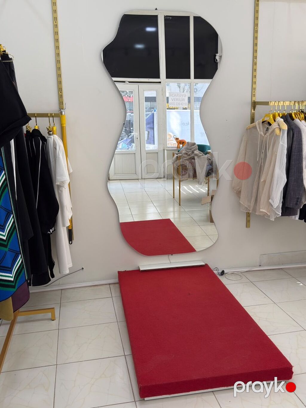 Butik üçün vitrin və avadanlıq dəsti - Qızılı rəngli divar asqı — Digər, Bakı (3)